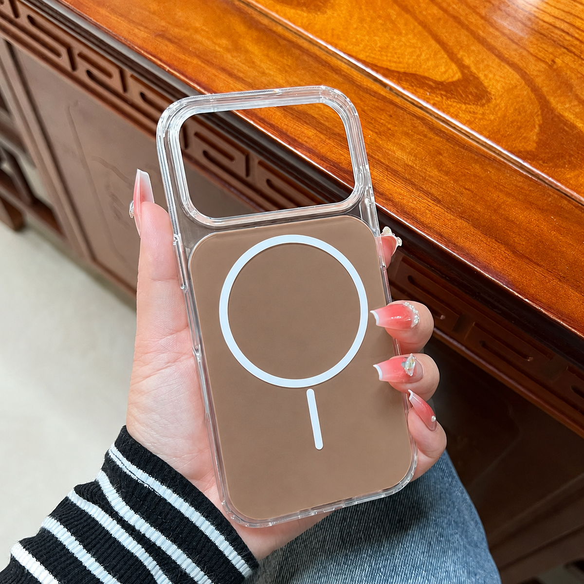 MagSafe-compatible shockproof case in gold designed  for IPHONE 17 PRO MAX & IPHONE 18 PRO MAX | SKU: PC84-IPH17MAXGD